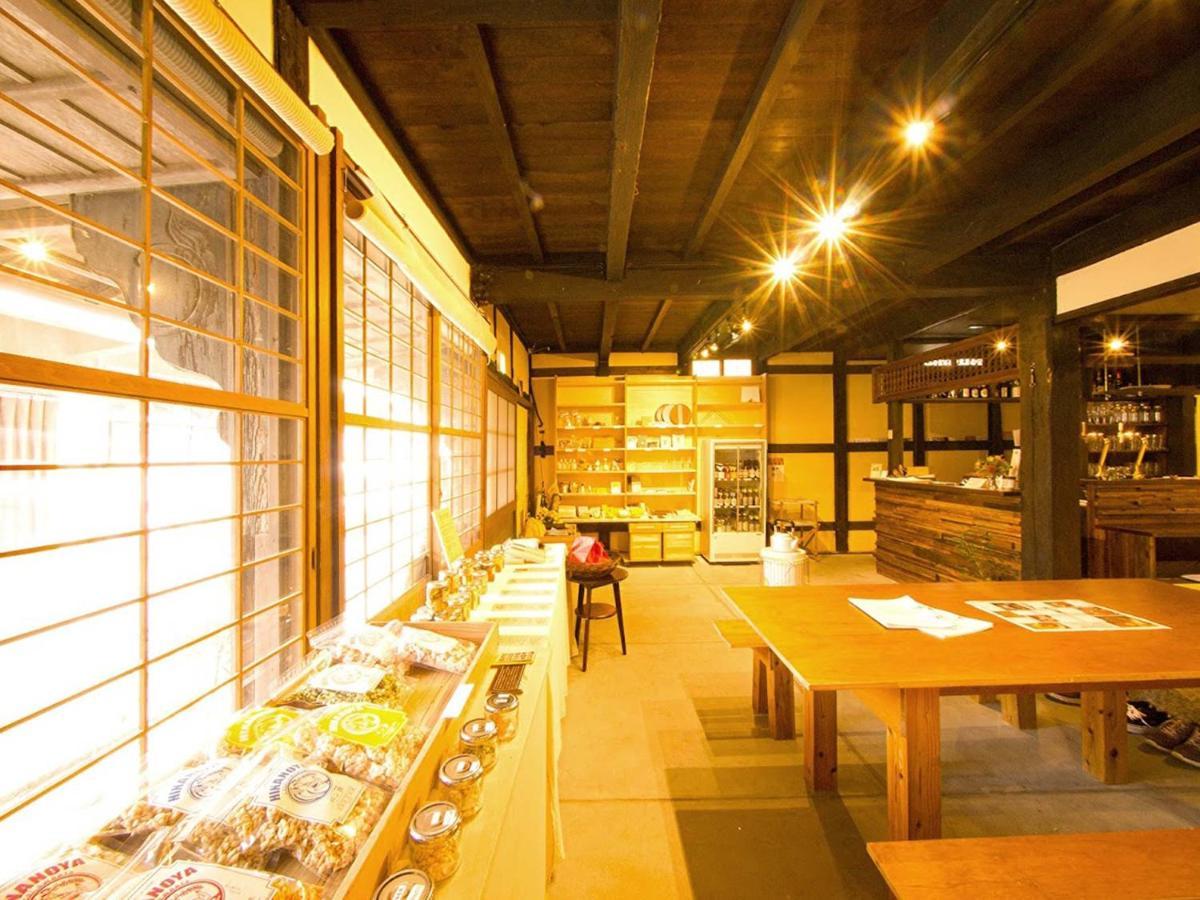 Hostel & Tatami Bar Uchikobare -内子晴れ- Kültér fotó