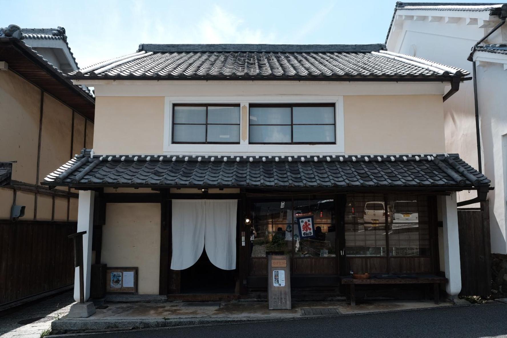 Hostel & Tatami Bar Uchikobare -内子晴れ- Kültér fotó