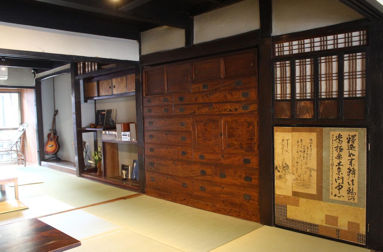 Hostel & Tatami Bar Uchikobare -内子晴れ- Kültér fotó